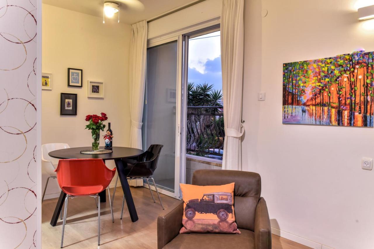 Sokolov Vacation Boutique Apartments By The Sea In Naharija Kültér fotó